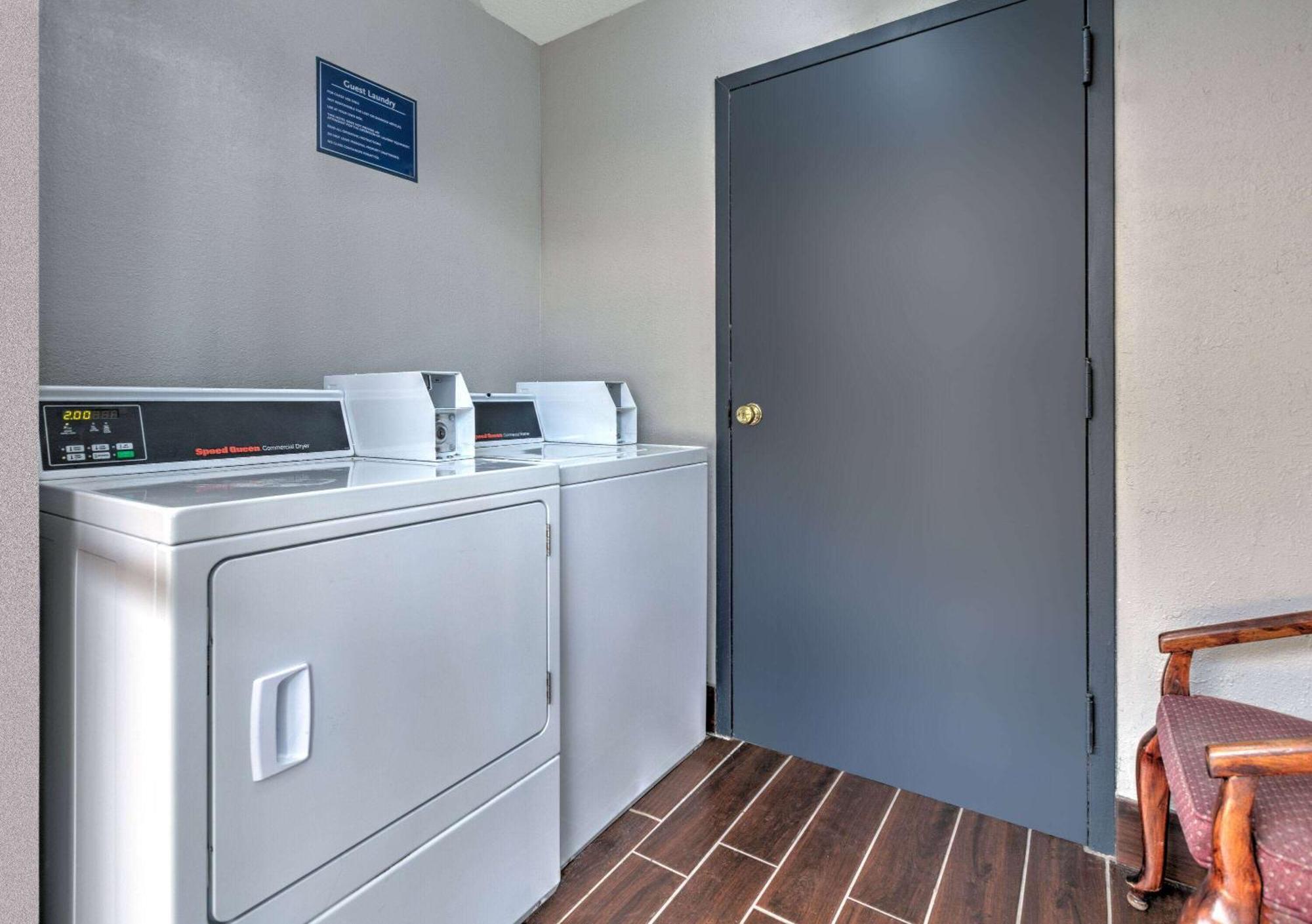 Days Inn By Wyndham Greenville Ms Luaran gambar